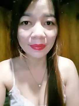 Snapshot of Yiyi102300 chatting on June 2026 11:07:01 PM Yiyi102300 online show from June 2026 11:07:01 PM