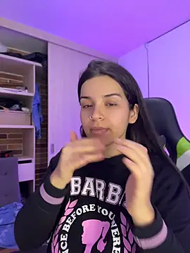 MiaMillers28 online show from June 2026 04:11:01 AM