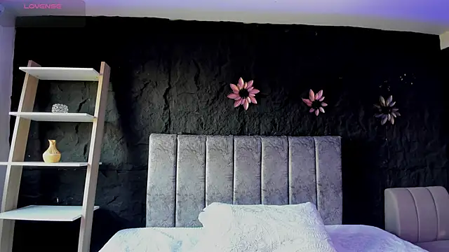 JeanneWilliams online show from April 2026 12:44:02 PM