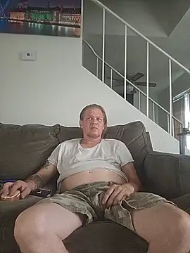 Snapshot of yourMasterisBored chatting on July 2026 02:13:01 PM yourMasterisBored online show from July 2026 02:13:01 PM