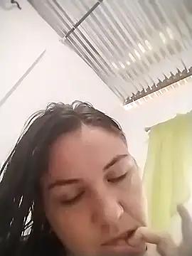 Luciaa wet online show from March 2026 10:14:01 PM