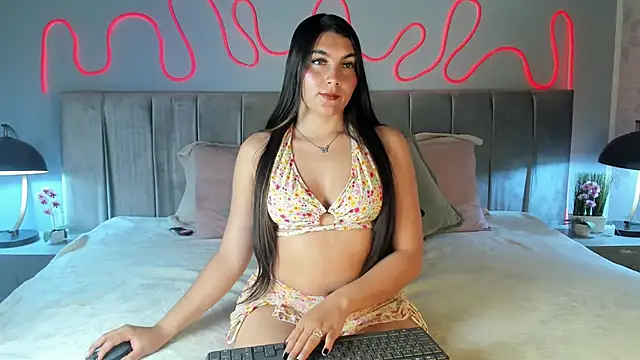 Snapshot of im_Valskin chatting on May 2026 11:39:01 AM im Valskin online show from May 2026 11:39:01 AM