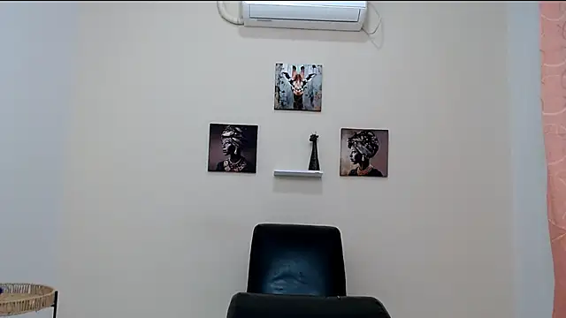 katywild20 online show from April 2026 06:45:01 PM