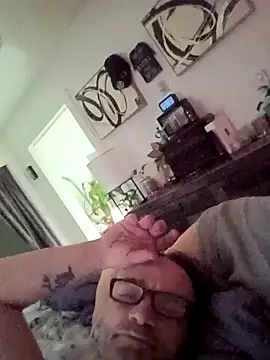 Snapshot of dropanddrippy1 chatting on March 2026 01:37:01 PM dropanddrippy1 online show from March 2026 01:37:01 PM