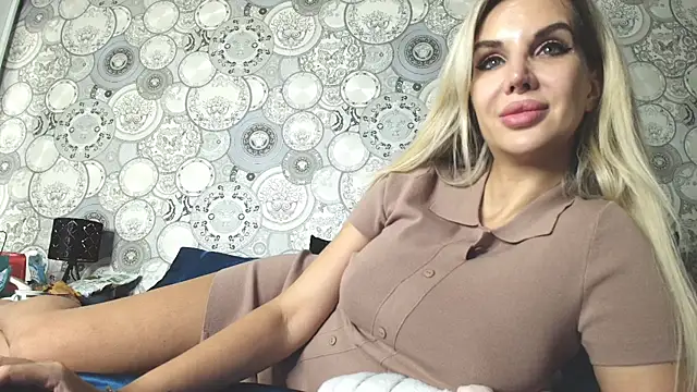 Snapshot of SexyQueenNina chatting on November 2025 10:45:02 PM SexyQueenNina online show from November 2025 10:45:02 PM