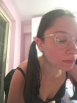 Vivianamado online show from March 2026 02:33:01 PM