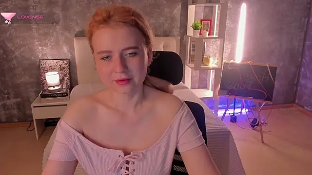 Shiny Liss online show from June 2026 01:39:01 AM