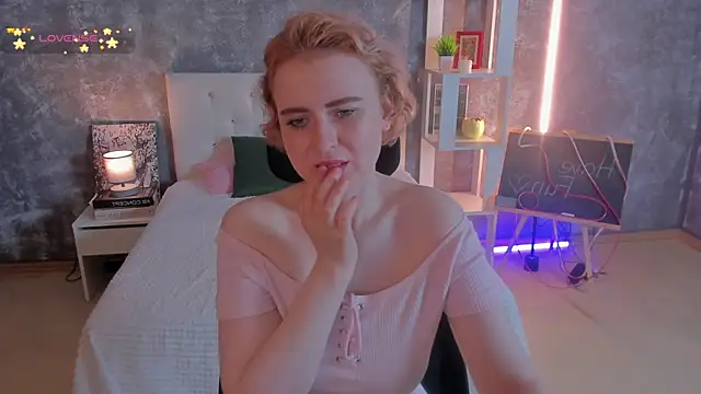 Shiny Liss online show from July 2026 04:19:01 AM