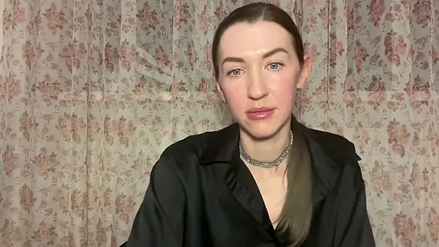 Snapshot of Julia182 chatting on March 2026 07:17:01 PM Julia182 online show from March 2026 07:17:01 PM