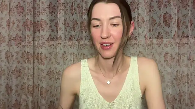 Snapshot of Julia182 chatting on March 2026 08:14:01 PM Julia182 online show from March 2026 08:14:01 PM