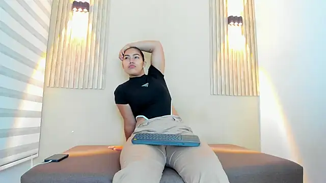 SALOMEE STONE online show from March 2026 12:32:02 PM