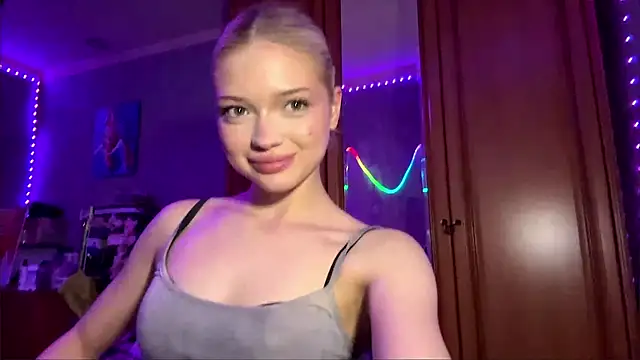Snapshot of StacyChocopay chatting on May 2026 01:02:04 AM StacyChocopay online show from May 2026 01:02:04 AM