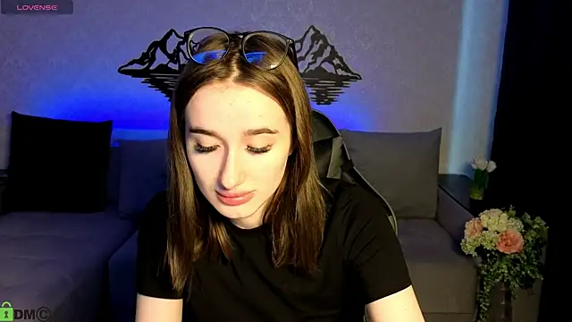 Lady Sunrise12 online show from May 2026 12:49:01 AM