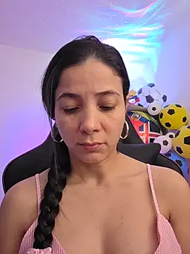 Snapshot of miaeyex chatting on July 2026 12:18:02 PM miaeyex online show from July 2026 12:18:02 PM