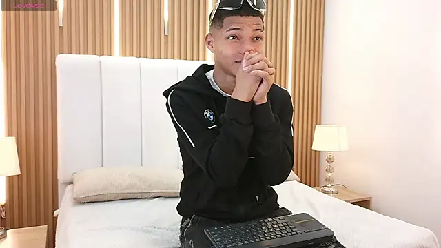 Kelvin Josue online show from May 2026 08:13:02 PM