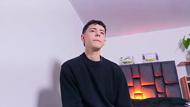 Snapshot of SebastianReed_ chatting on May 2026 05:23:01 AM SebastianReed online show from May 2026 05:23:01 AM