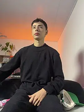 Snapshot of SebastianReed_ chatting on May 2026 03:47:01 AM SebastianReed online show from May 2026 03:47:01 AM