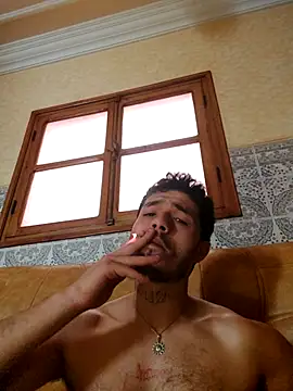 Snapshot of Thewildaliii0 chatting on March 2026 05:49:01 PM Thewildaliii0 online show from March 2026 05:49:01 PM