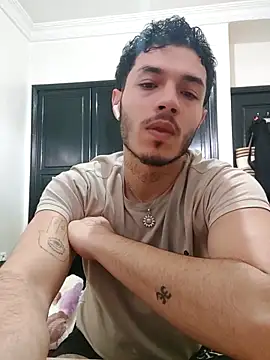 Snapshot of Thewildaliii0 chatting on April 2026 01:26:01 PM Thewildaliii0 online show from April 2026 01:26:01 PM