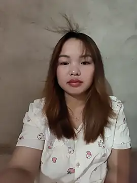 Snapshot of Mina_xYx chatting on June 2026 12:49:01 AM Mina xYx online show from June 2026 12:49:01 AM