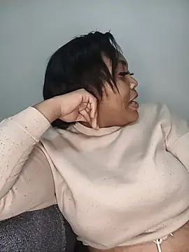 BeverlyQueen15 online show from May 2026 09:34:02 PM