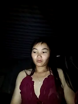 Snapshot of emmasexy2k chatting on May 2026 11:43:01 PM emmasexy2k online show from May 2026 11:43:01 PM