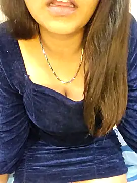 Snapshot of PinkishPearl chatting on March 2026 06:12:01 PM PinkishPearl online show from March 2026 06:12:01 PM