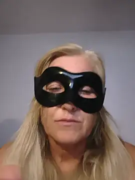 Snapshot of Andreaogien chatting on July 2026 01:45:01 AM Andreaogien online show from July 2026 01:45:01 AM