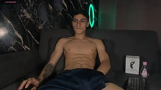 Axel DavisSM online show from March 2026 05:44:01 AM