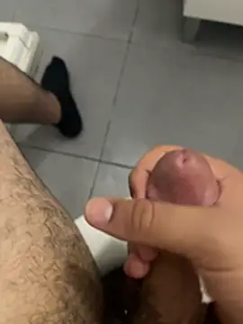 maxhot695 online show from May 2026 05:07:02 PM