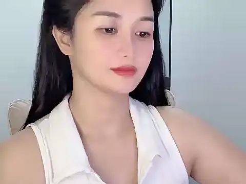 Snapshot of AmyLinee_1 chatting on June 2026 01:57:01 PM AmyLinee 1 online show from June 2026 01:57:01 PM