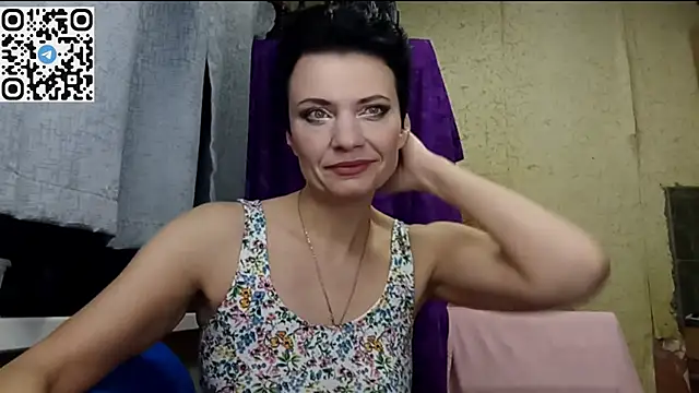 Snapshot of HotMamaQueen234 chatting on March 2026 09:18:01 PM HotMamaQueen234 online show from March 2026 09:18:01 PM