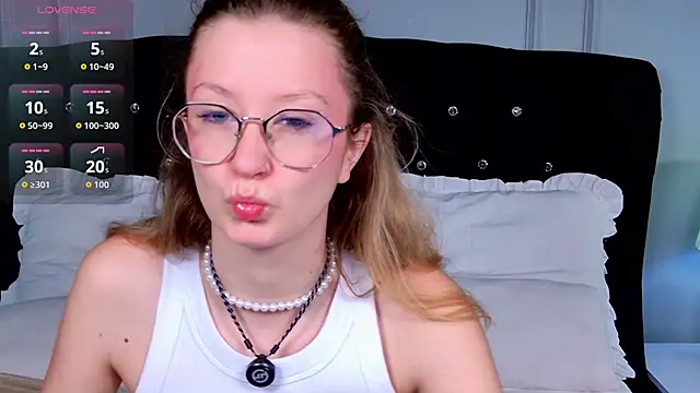 AmelieViolet online show from May 2026 03:34:02 AM
