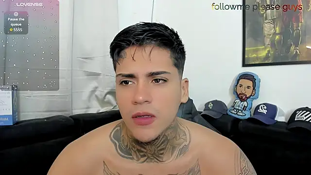 sweetlatinoboy online show from May 2026 10:42:01 AM