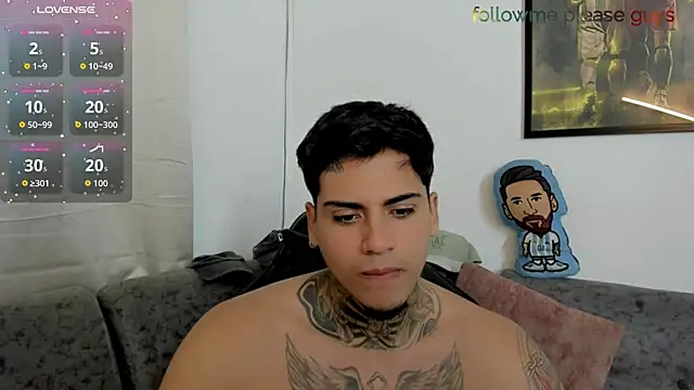 sweetlatinoboy online show from June 2026 12:11:01 AM