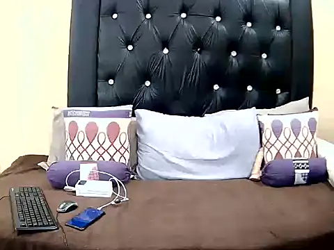 Blackberryxxx16 online show from May 2026 05:18:01 PM