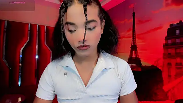 Snapshot of Paola_Delfino chatting on May 2026 11:19:01 AM Paola Delfino online show from May 2026 11:19:01 AM