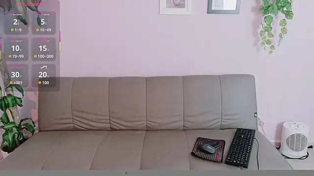 Snapshot of Zara_Fire chatting on May 2026 10:27:01 PM Zara Fire online show from May 2026 10:27:01 PM