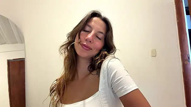 Julieta Jol online show from April 2026 01:39:02 PM