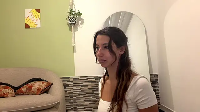 Julieta Jol online show from May 2026 01:41:01 PM