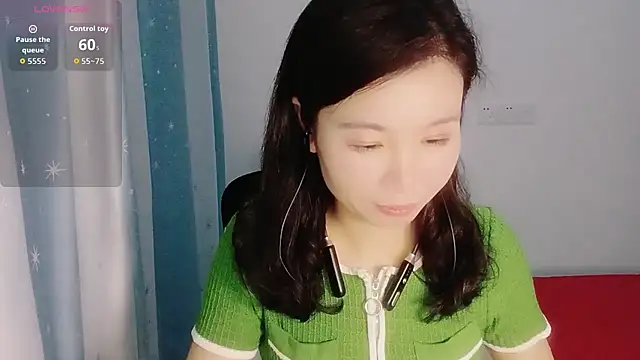Snapshot of Lianzi-2026 chatting on April 2026 12:14:02 PM Lianzi-2026 online show from April 2026 12:14:02 PM