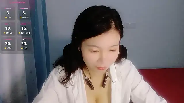 Snapshot of Lianzi-2026 chatting on May 2026 12:21:02 PM Lianzi-2026 online show from May 2026 12:21:02 PM