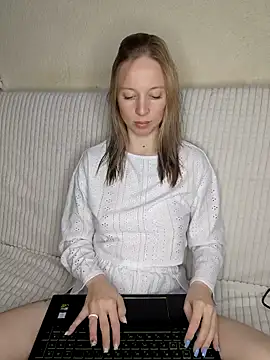 Snapshot of TeaseMeLily chatting on March 2026 03:21:02 AM TeaseMeLily online show from March 2026 03:21:02 AM