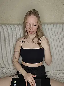 Snapshot of TeaseMeLily chatting on March 2026 03:23:01 AM TeaseMeLily online show from March 2026 03:23:01 AM