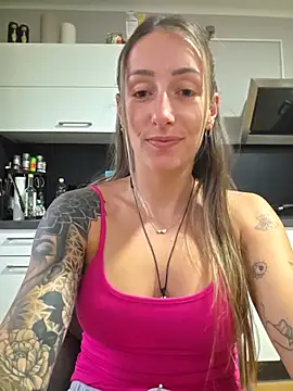 Snapshot of NicoleKaiser chatting on June 2026 05:10:01 AM NicoleKaiser online show from June 2026 05:10:01 AM
