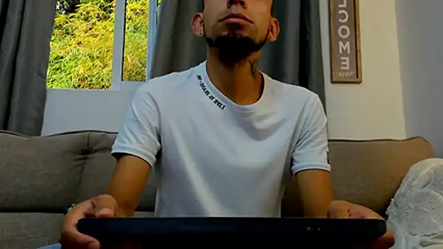 Steban silv online show from May 2026 12:11:02 PM