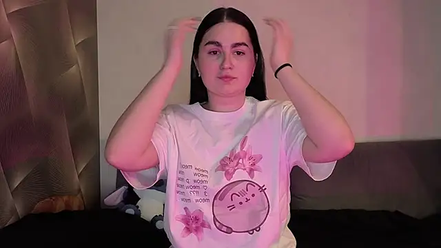 Snapshot of shylesley chatting on March 2026 05:50:02 PM shylesley online show from March 2026 05:50:02 PM