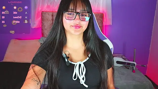 1 Scarllet  online show from April 2026 12:54:01 PM