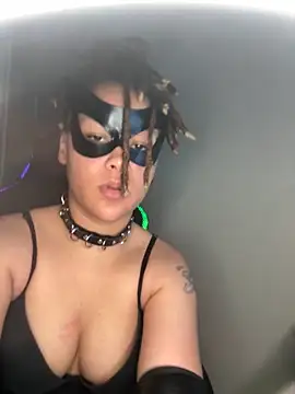 honeybae02 online show from March 2026 01:33:02 AM