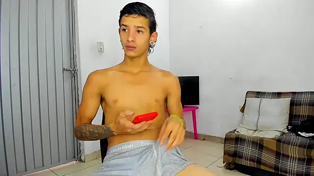 ZADQUIELHOT online show from June 2026 01:08:02 PM